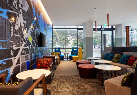 Holiday Inn Express Newcastle - Accommodation Sunshine Coast 5