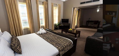 The Clarendon Hotel - Accommodation Sunshine Coast 0