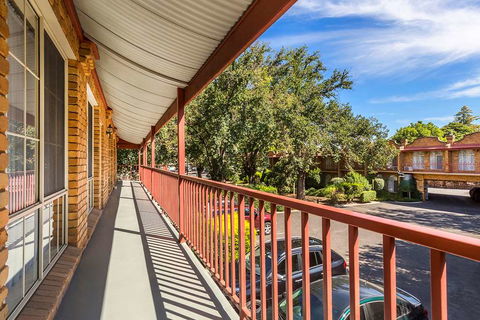 Best Western Cathedral Motor Inn - Accommodation Sunshine Coast 1