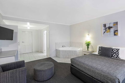 Best Western Cathedral Motor Inn - Accommodation Sunshine Coast 12