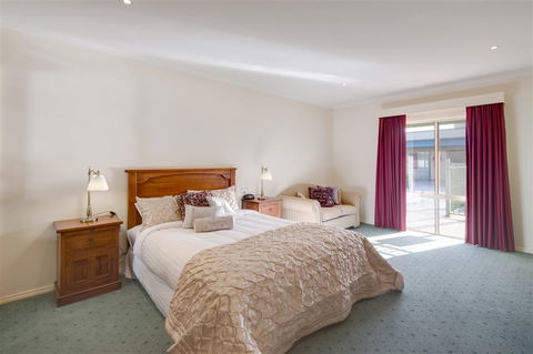 Best Western Crystal Inn - Accommodation Sunshine Coast 1