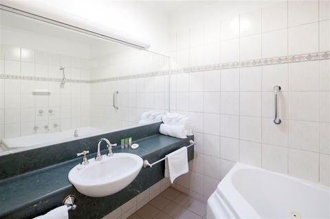 Best Western Crystal Inn - Accommodation Sunshine Coast 10