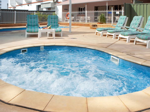 Novotel Darwin Atrium - Accommodation Sunshine Coast 9