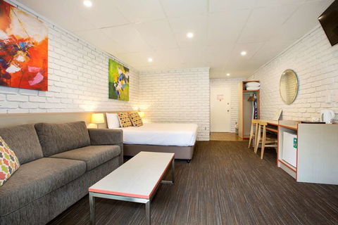 Villa Noosa Hotel - Accommodation Sunshine Coast 0