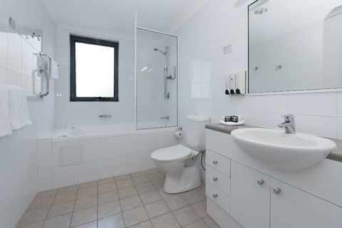 Leisure Inn Spires - Accommodation Sunshine Coast 1