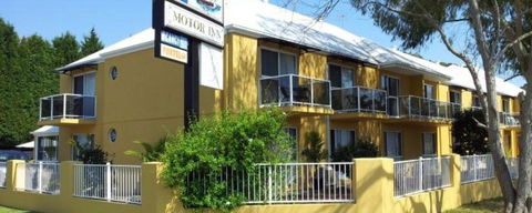 Admiral Nelson Motor Inn - Accommodation Sunshine Coast 0
