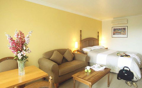 Best Western Plus The Tudor-Box Hill - Accommodation Sunshine Coast 2
