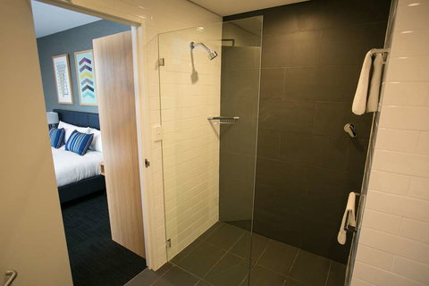 Alpha Hotel Eastern Creek - Accommodation Sunshine Coast 1