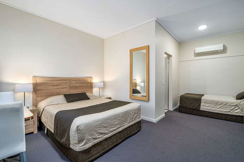 Quality Hotel Sherbourne Terrace - Accommodation Sunshine Coast 2