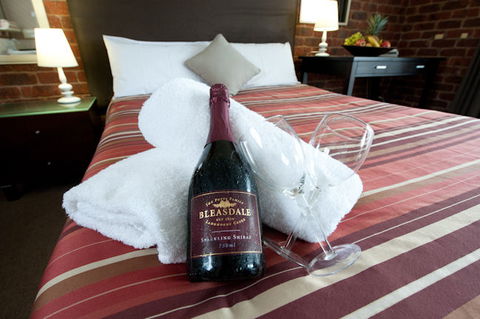 Admiral Motor Inn - Accommodation Sunshine Coast 2