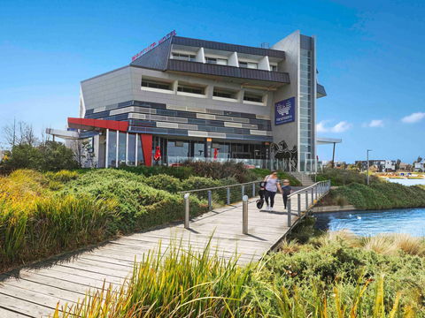 Mercure Melbourne Caroline Springs - Accommodation Sunshine Coast 1