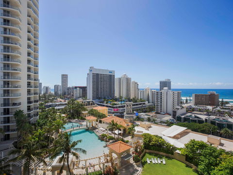 Mantra Towers Of Chevron Surfers - Accommodation Sunshine Coast 2