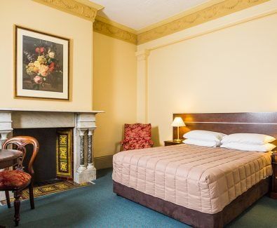 Avonmore On The Park - Accommodation Sunshine Coast 0