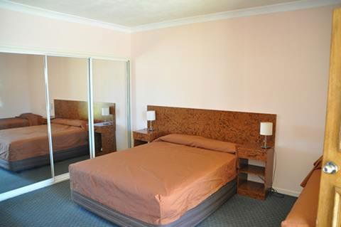 Townview Motel - Accommodation Sunshine Coast 1