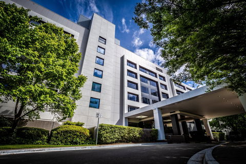 Crowne Plaza Canberra - Accommodation Sunshine Coast 1