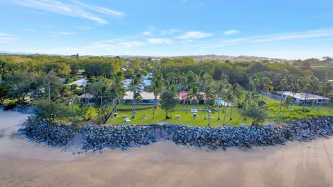 Comfort Resort Blue Pacific - Accommodation Sunshine Coast 1