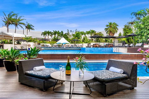 Shangri-La Hotel, The Marina - Accommodation Sunshine Coast 6