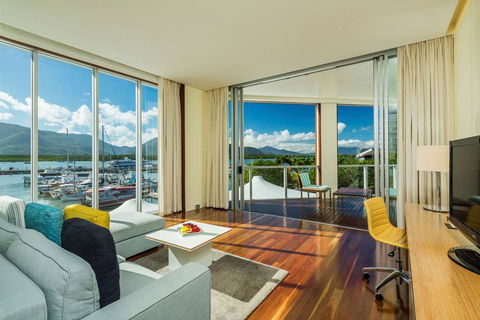 Shangri-La Hotel, The Marina - Accommodation Sunshine Coast 13