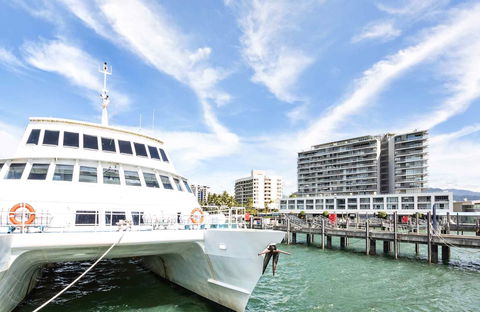 Sebel Cairns Harbour Lights - Accommodation Sunshine Coast 10
