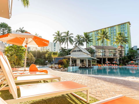 Novotel Cairns Oasis Resort - Accommodation Sunshine Coast 6