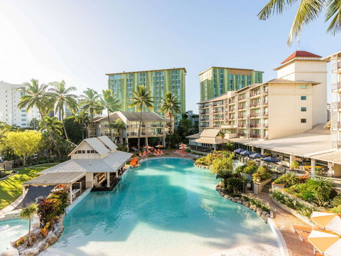 Novotel Cairns Oasis Resort - Accommodation Sunshine Coast 8