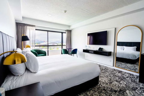The Benson Hotel - Accommodation Sunshine Coast 6