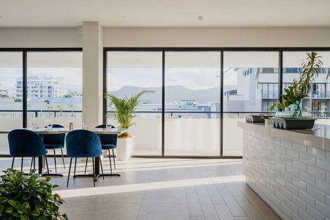 The Benson Hotel - Accommodation Sunshine Coast 13