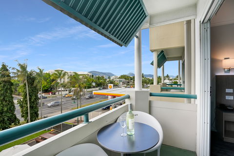 Cairns Sheridan Hotel - Accommodation Sunshine Coast 4