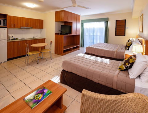 Cairns Queenscourt - Accommodation Sunshine Coast 3