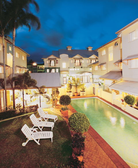 Cairns Queenscourt - Accommodation Sunshine Coast 9