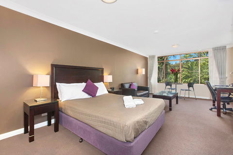 Checkers Resort & Conference Centre - Accommodation Sunshine Coast 2