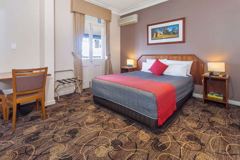 Quality Hotel Bayswater - Accommodation Sunshine Coast 1