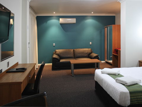 Ibis Styles Broken Hill - Accommodation Sunshine Coast 0