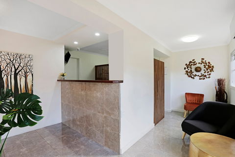 Tudor Motor Inn - Accommodation Sunshine Coast 2