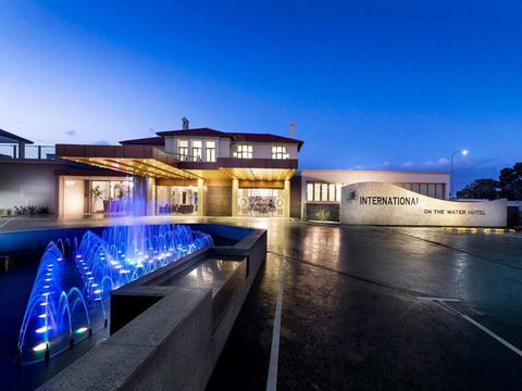 Swan River Hotel - Accommodation Sunshine Coast 0