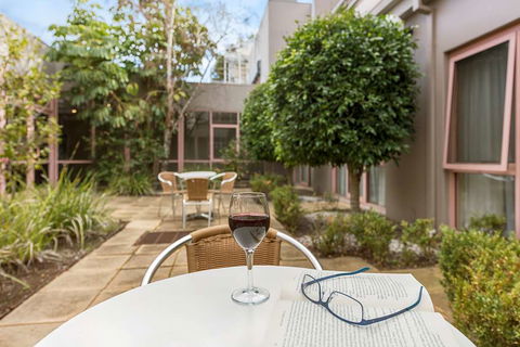 Kimberley Gardens Hotel, Serviced Apts - Accommodation Sunshine Coast 1