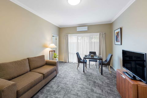 Kimberley Gardens Hotel, Serviced Apts - Accommodation Sunshine Coast 9