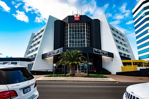 Best Western Plus Hotel Lord Forrest - Accommodation Sunshine Coast 1