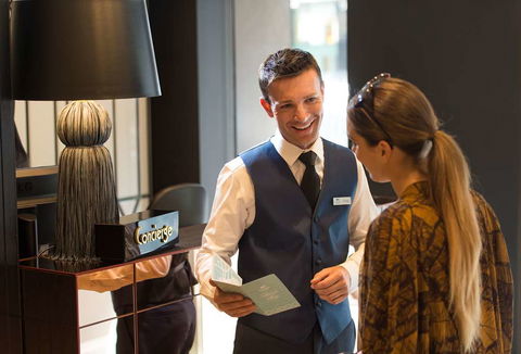 Mayfair Hotel - Accommodation Sunshine Coast 1