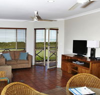 Moonlight Bay Suites - Accommodation Sunshine Coast