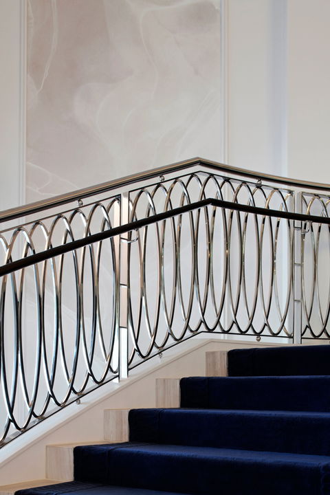 Royce Hotel - Accommodation Sunshine Coast 1