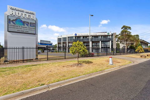 Quality Inn Taylors Lakes Motel - Accommodation Sunshine Coast 0