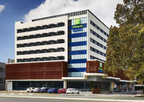 Holiday Inn Express Newcastle - Accommodation Sunshine Coast 0