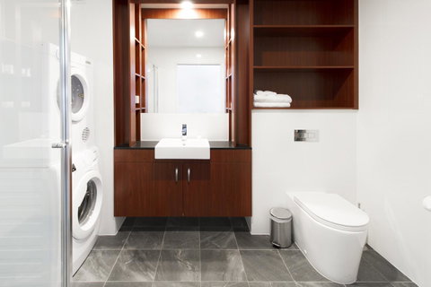 Abode Narrabundah - Accommodation Sunshine Coast 2