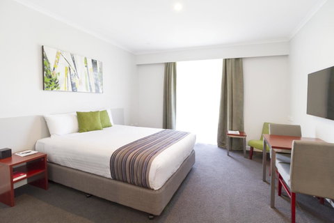Abode Narrabundah - Accommodation Sunshine Coast 6