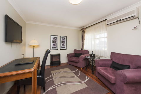 Soldiers Motel - Accommodation Sunshine Coast 18