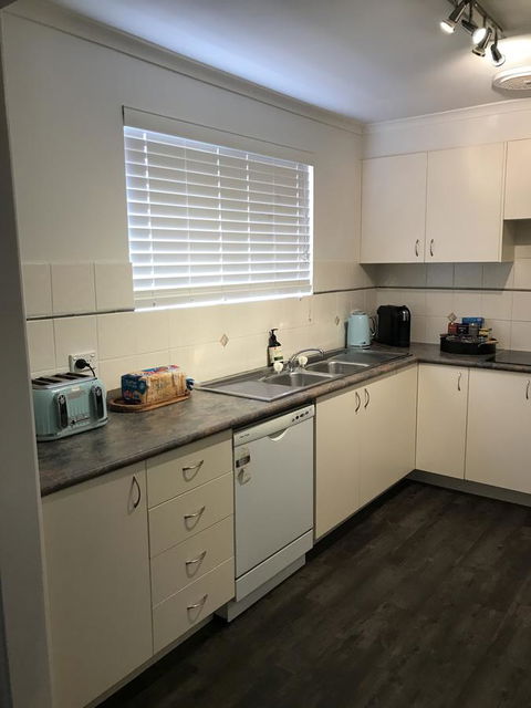 Central Tranquility Heart Of Orange - Accommodation Sunshine Coast 9