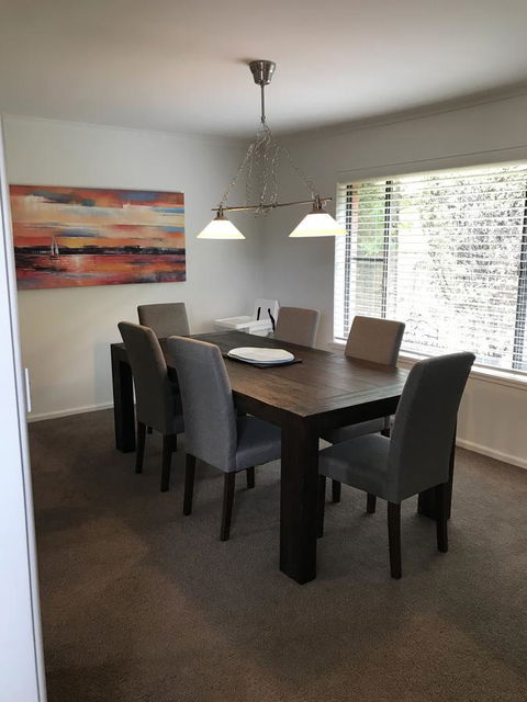 Central Tranquility Heart Of Orange - Accommodation Sunshine Coast 5