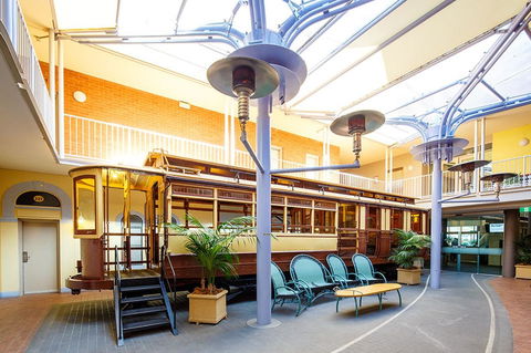 Quality Hotel Dickson - Accommodation Sunshine Coast 2