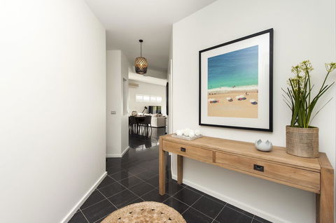Mollymook Beachfront Penthouse 9 - Accommodation Sunshine Coast 7